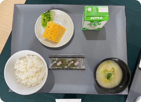 朝食